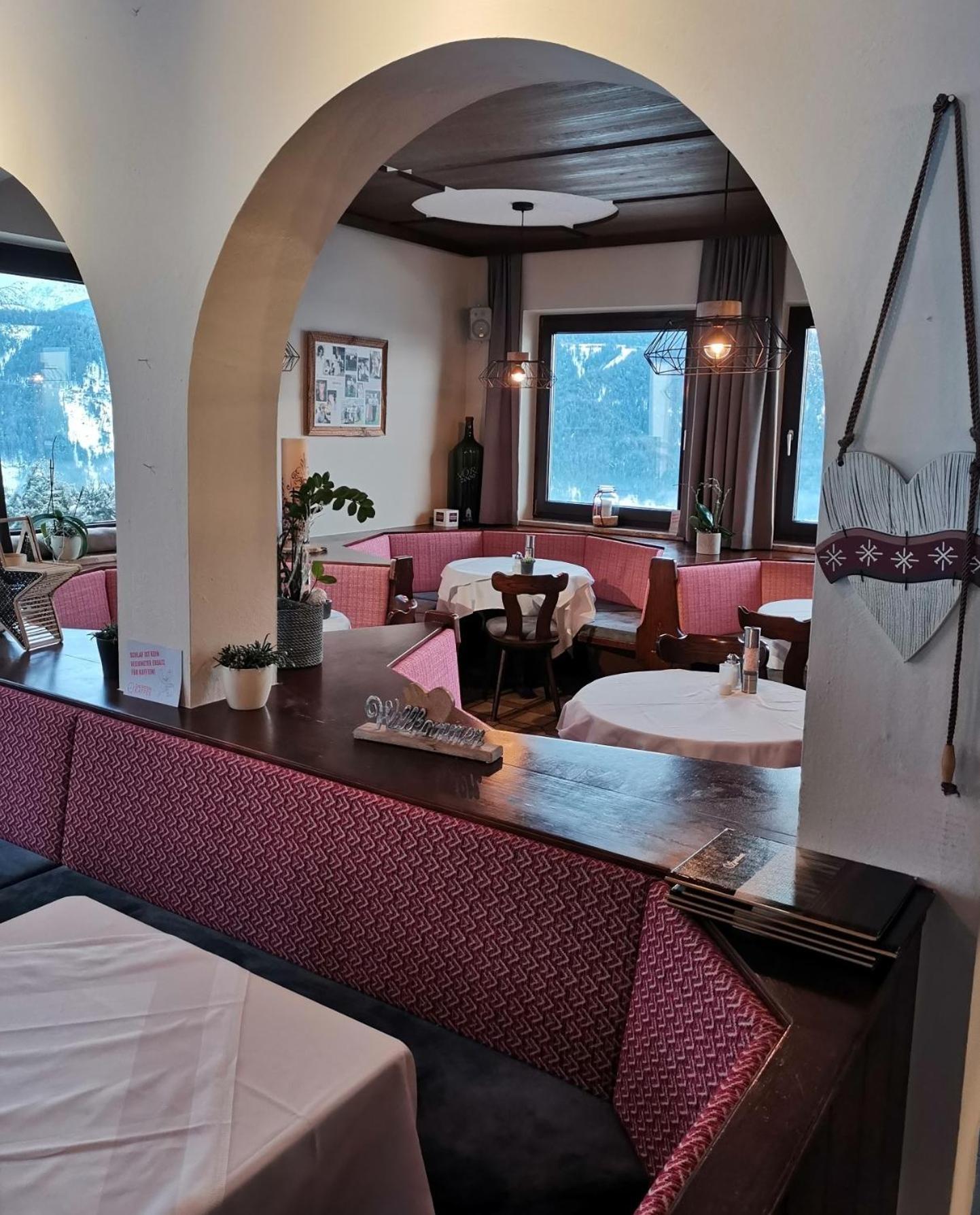 Hotel Pariente سخلادميخ المظهر الخارجي الصورة