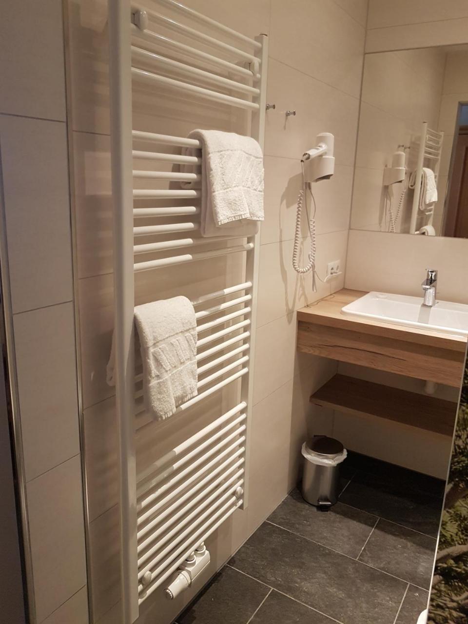 Hotel Pariente سخلادميخ المظهر الخارجي الصورة